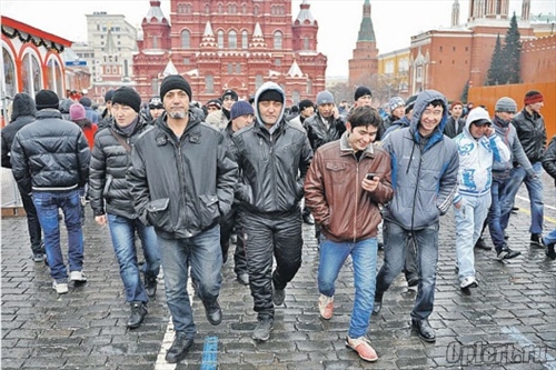В Москве мигранты